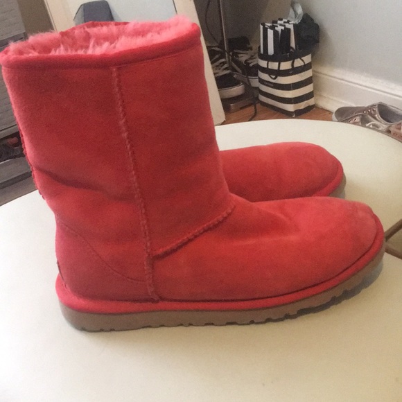 Red classic uggs Clearance